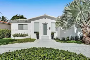 9040 Carlyle Ave, Surfside, FL 33154 - Photo 1
