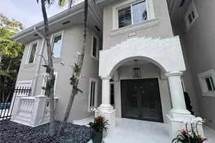 3185 Washington St, Miami, FL 33133 - Photo 1