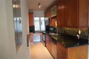 2880 Pine Tree Dr, Miami Beach, FL 33140 - Photo 1