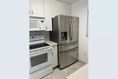 6880 Abbott Ave #508, Miami Beach, FL 33141 - Photo 1