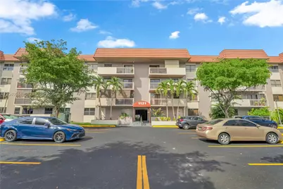 1121 SW 122nd Ave #412-2, Miami, FL 33184 - Photo 1