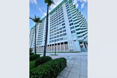 2899 Collins Ave #905, Miami Beach, FL 33140 - Photo 1