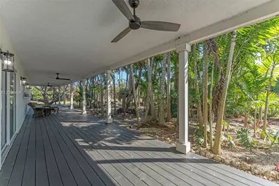 20076 SW 190th St, Miami, FL 33187 - Photo 1