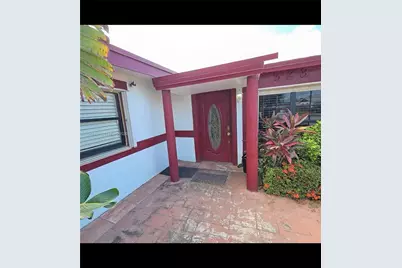 323 NW 4th Pl, Deerfield Beach, FL 33441 - Photo 1