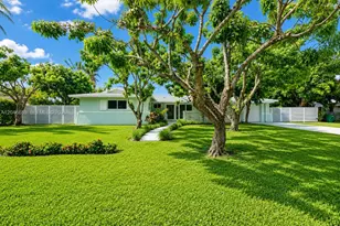 7982 SW 89th St, Miami, FL 33156 - Photo 1