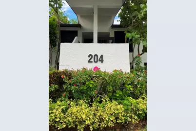 204 Lake Pointe Dr #208, Oakland Park, FL 33309 - Photo 1