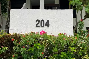 204 Lake Pointe Dr, Oakland Park, FL 33309 - Photo 1