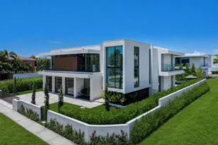 1099 NE 4th Ave, Boca Raton, FL 33432 - Photo 1