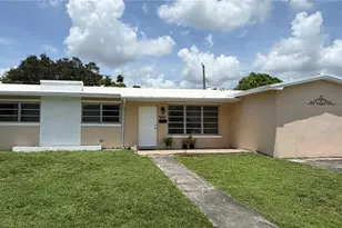800 NW 76th Ave, Pembroke Pines, FL 33024 - Photo 1
