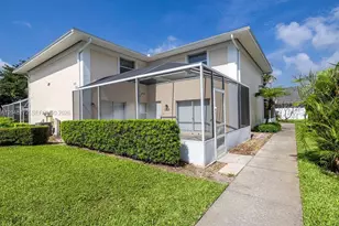 1542 N Lawnwood Cir, Fort Pierce, FL 34950 - Photo 1