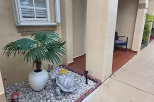 523 W 68th St, Hialeah, FL 33014 - Photo 1