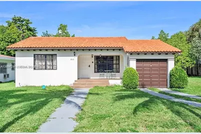 860 NW 17th Ct, Miami, FL 33125 - Photo 1