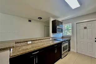 1540 SW 5th Pl, Fort Lauderdale, FL 33312 - Photo 5