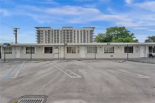 1085 NE 126th St, North Miami, FL 33161 - Photo 1