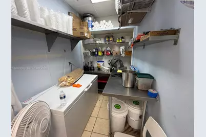 Restaurant Space NW For Lease, Miami, FL 33122 - Photo 1