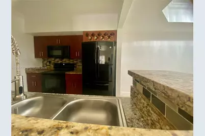 215 SW 117th Ter #14104, Pembroke Pines, FL 33025 - Photo 1