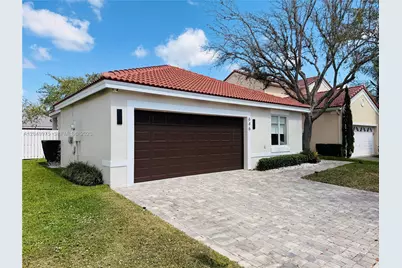 646 Stanton Dr, Weston, FL 33326 - Photo 1