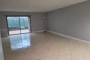 10028 NW 41st St, Doral, FL 33178 - Photo 1