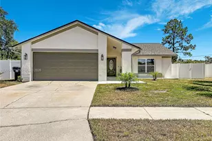 10813 Roundview Ln, Tampa, FL 33624 - Photo 1