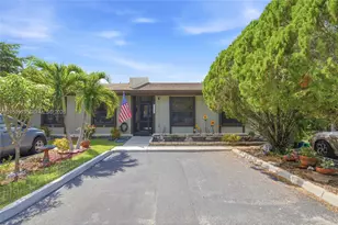 10231 Buttercup Ct, Pembroke Pines, FL 33026 - Photo 1