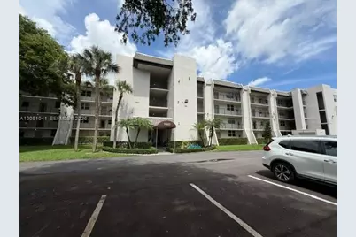 9460 Poinciana Pl #310, Davie, FL 33324 - Photo 1