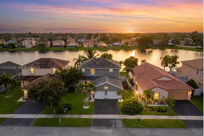 18546 NW 22nd St, Pembroke Pines, FL 33029 - Photo 1