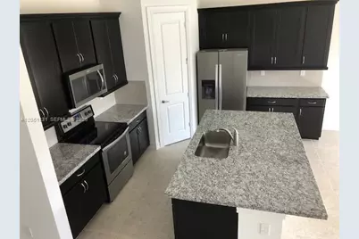 11566 SW 13th Ln, Pembroke Pines, FL 33025 - Photo 1