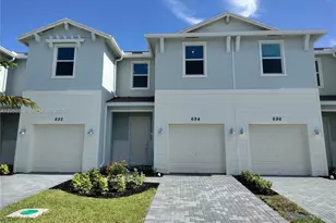 694 SE Lk Fls St, Port Saint Lucie, FL 34984 - Photo 1
