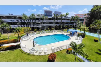 201 NE 14th Ave #5C, Hallandale Beach, FL 33009 - Photo 1