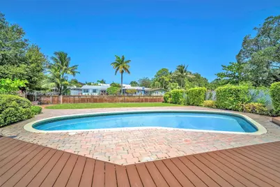 800 SW 8th Ter, Fort Lauderdale, FL 33315 - Photo 1