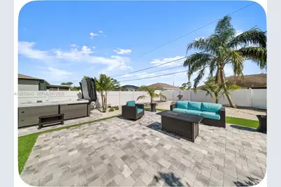 466 SW Prado Ave, Port Saint Lucie, FL 34983 - Photo 1