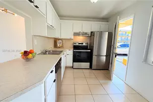 1302 NE 191st St, Miami, FL 33179 - Photo 1