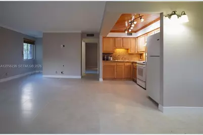 1815 Fairview Villas Dr #1, Palm Springs, FL 33406 - Photo 1