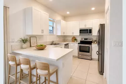 2637 SE 12th St, Homestead, FL 33035 - Photo 1