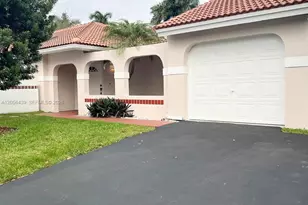 1285 Seagrape Cir, Weston, FL 33326 - Photo 1