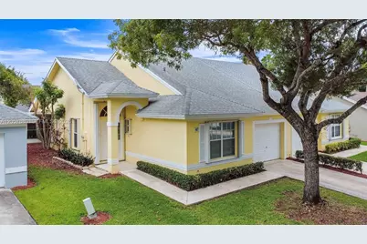 467 SE 20th Dr, Homestead, FL 33033 - Photo 1