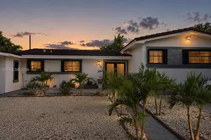 565 NE 179th Dr, North Miami Beach, FL 33162 - Photo 1