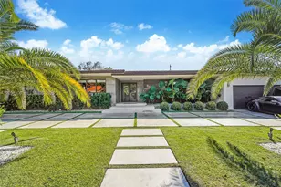 60 Shore Dr W, Miami, FL 33133 - Photo 1