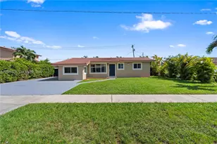 661 W 50th Pl, Hialeah, FL 33012 - Photo 1