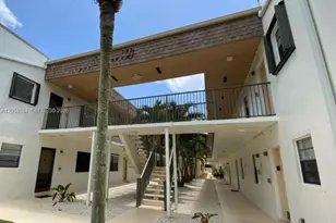 8261 SW 128th St, Pinecrest, FL 33156 - Photo 1