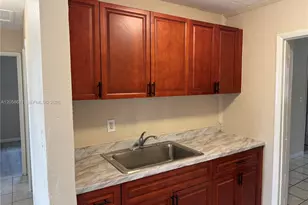 2352 NW 13th Ct, Fort Lauderdale, FL 33311 - Photo 1