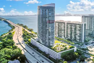 601 NE 36th St, Miami, FL 33137 - Photo 1