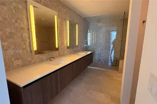 88 SW 7th St, Miami, FL 33130 - Photo 1