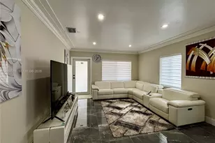 1043 NW 33rd St, Miami, FL 33127 - Photo 1