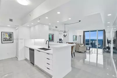 335 S Biscayne Blvd #3807, Miami, FL 33131 - Photo 1