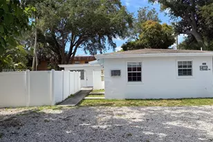 800 SE 15th St, Fort Lauderdale, FL 33316 - Photo 1