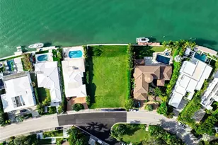 10312 W Broadview Dr, Bay Harbor Islands, FL 33154 - Photo 1
