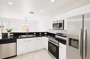 324 NE 3rd St, Hallandale Beach, FL 33009 - Photo 1