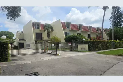 1651 NE 115th St #26C, Miami, FL 33181 - Photo 1
