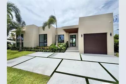 2030 N Hibiscus Dr, North Miami, FL 33181 - Photo 1
